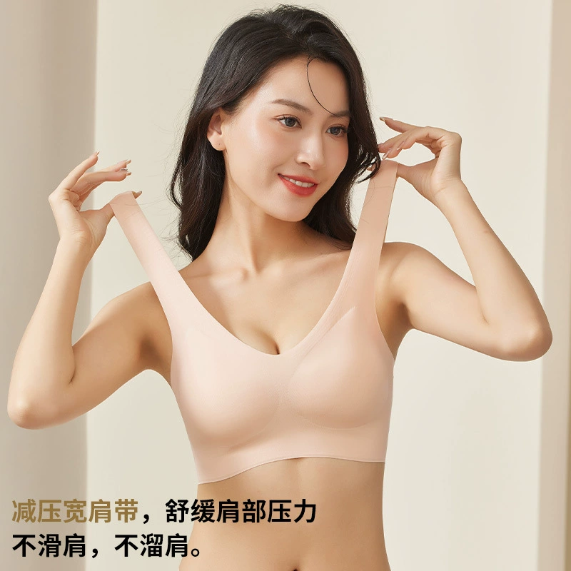 Detachable breast pads, underwear, wireless bra
