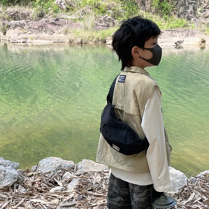 Corea del Sur Chao Cool bolso de pecho para niños y niñas, deportes casuales, letras extranjeras, mochila para bebés, bolso de moda para niños