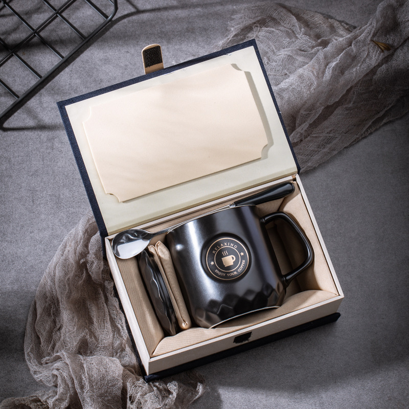 Taza de cerámica Juego de regalo de empresa Cuaderno Firma de libro Taza de bolígrafo Taza de café Regalo de mano con LOGOTIPO