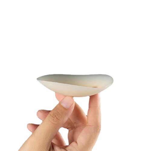 Wholesale breast patch, ultra-thin, anti-bump, traceless, invisible, solid breast patch with glue, no glue, self-adhesive black technology