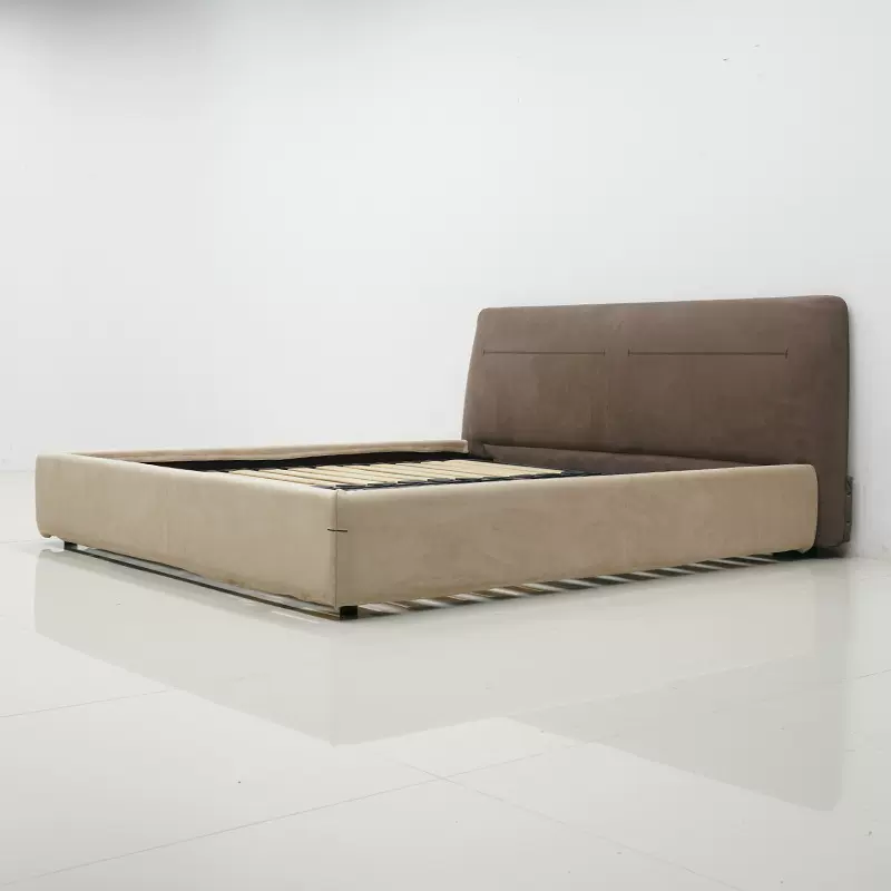 侘寂风床别墅意式主卧双人奶油风磨砂亚麻棉麻软包布艺床北欧