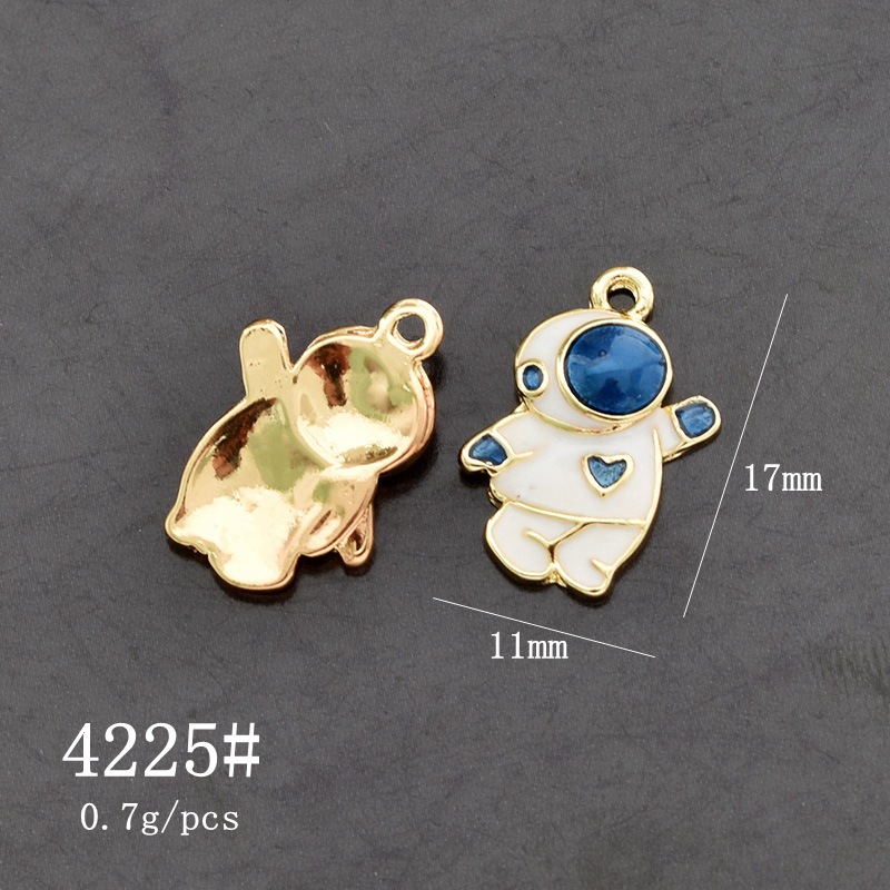 10 Pcs/package Cute Astronaut Rocket Alloy Enamel Plating Pendant Jewelry Accessories display picture 6