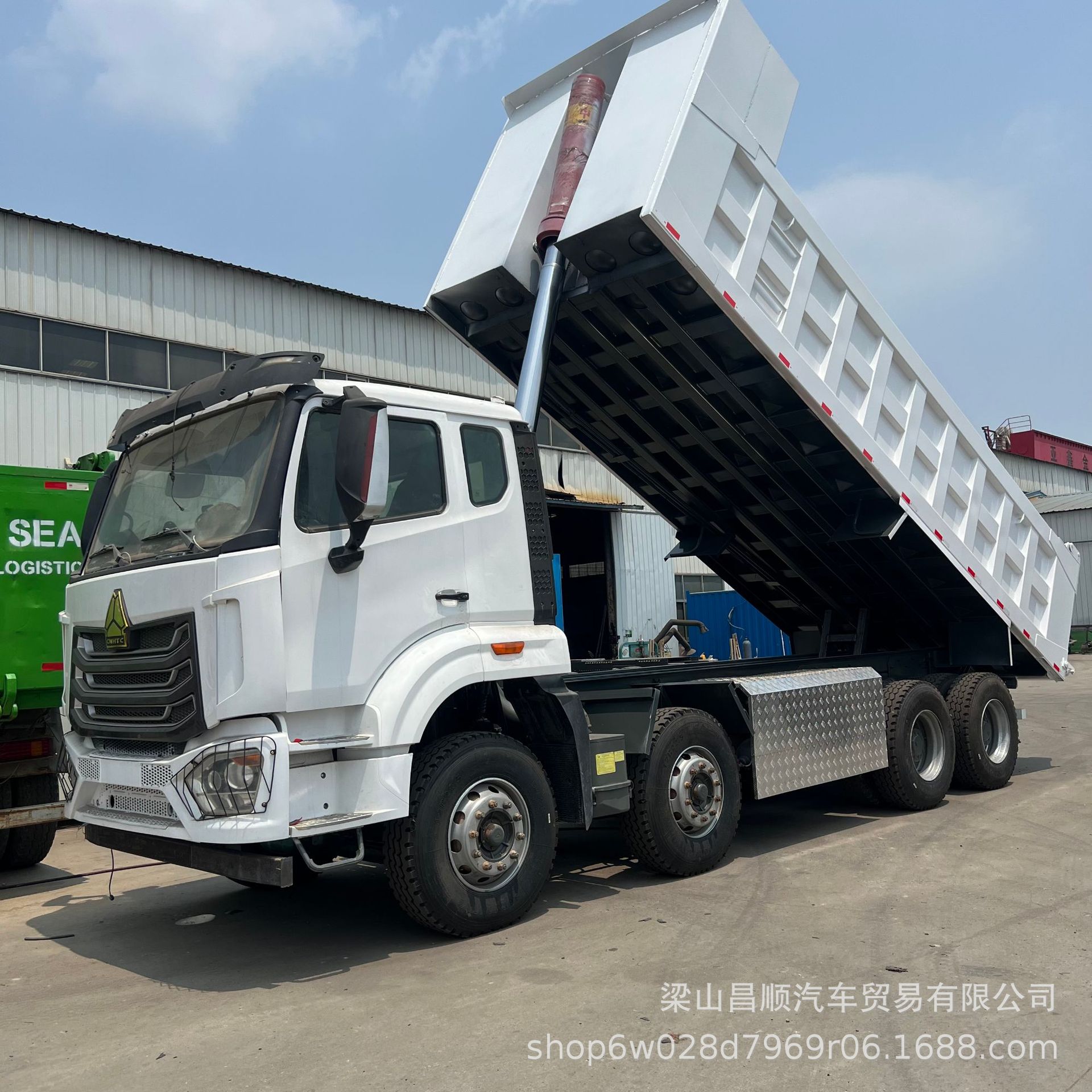 跨境供应重汽NX前四后八自卸车LNG天燃气渣土车翻斗工程车可右驾