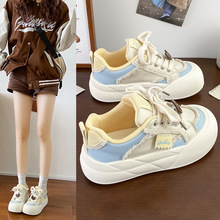 原创板鞋女2025春秋款可爱休闲学生百搭面包鞋厚底小白鞋甜酷风