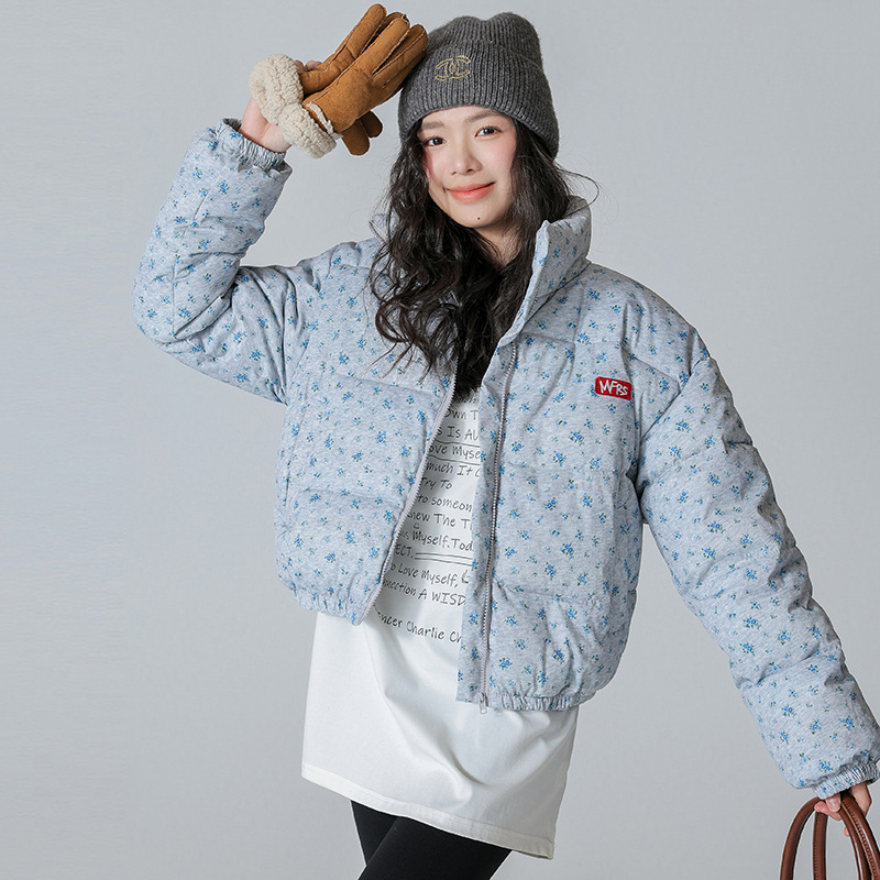 2025 mujeres de invierno nuevo estilo americano retro corto de flores cortas ropa de algodón de cuello vertical suelta gruesa abrigo de tendencia cálida