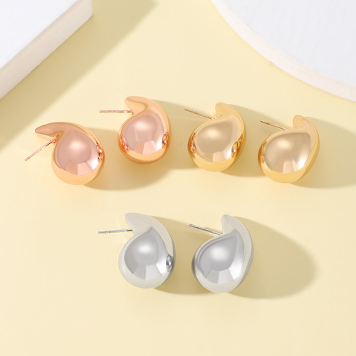 European and American cross-border show retro comma teardrop punk style earrings niche simple glossy hanging small water drop earrings