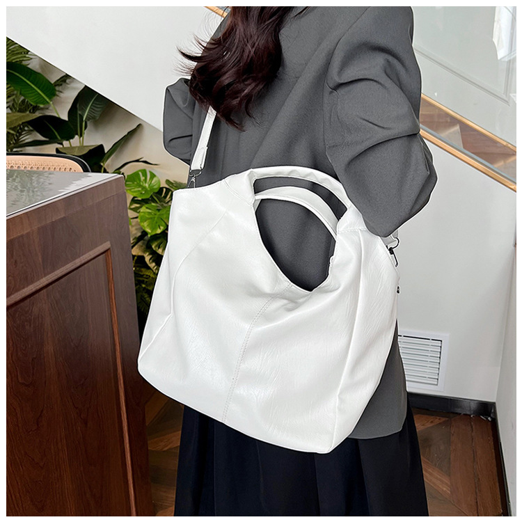 Cross-border large-capacity women's 2024 new style fashionable retro single-shoulder crossbody bag, trendy and simple commuter tote bag undefined