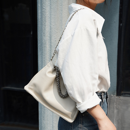 2024 New Unique Original Leather Cloud Pattern Bag for Women Genuine Leather Creased Bag with High-end Feel Shoulder Bag