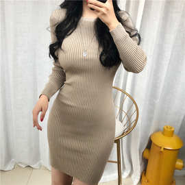 紧身圆领针织连衣裙短裙修身气质女人味弹力包臀毛衣打底裙子秋冬