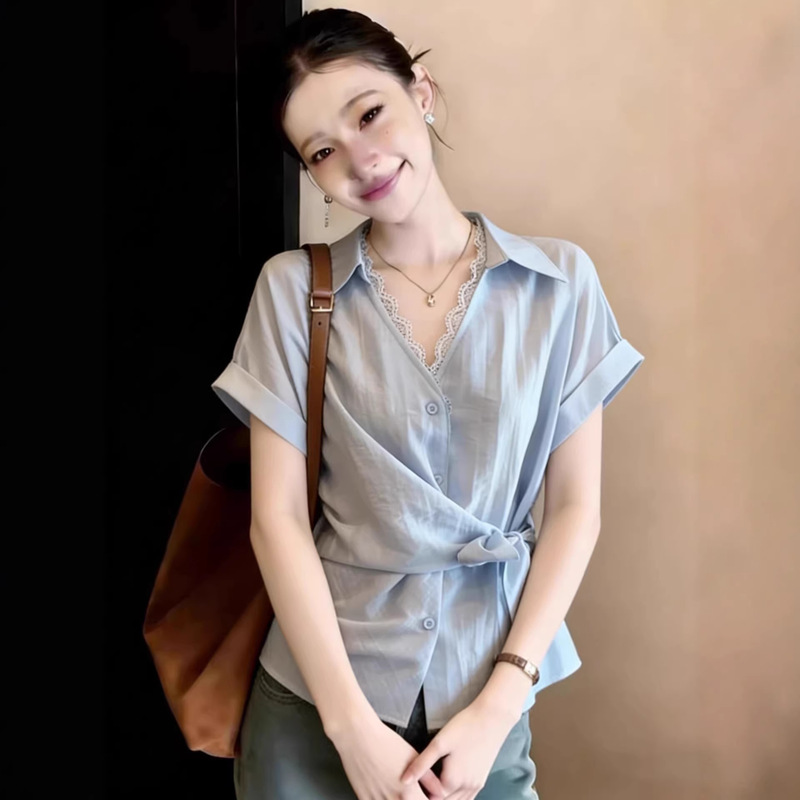 Lace Splicing Short-Sleeved Shirt for Women, New Summer Style for Plus-Size Women, High-End Feel, Tie-Waist, Slimming Short-Sleeved Shirt for Women A11428