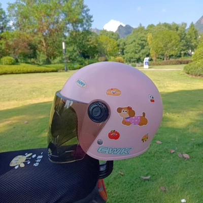 to Falling, Motosiklet kaskı (dəbilqə) - light-pink-tea-length-1-8-years-old-happy-dog-winter-helmet