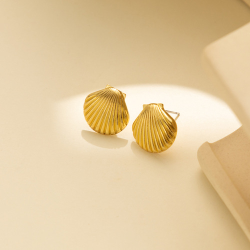  IDEA Creative New Earrings Fashion and Elegant Shell Earrings Simple and Versatile Ladies Alloy Earrings