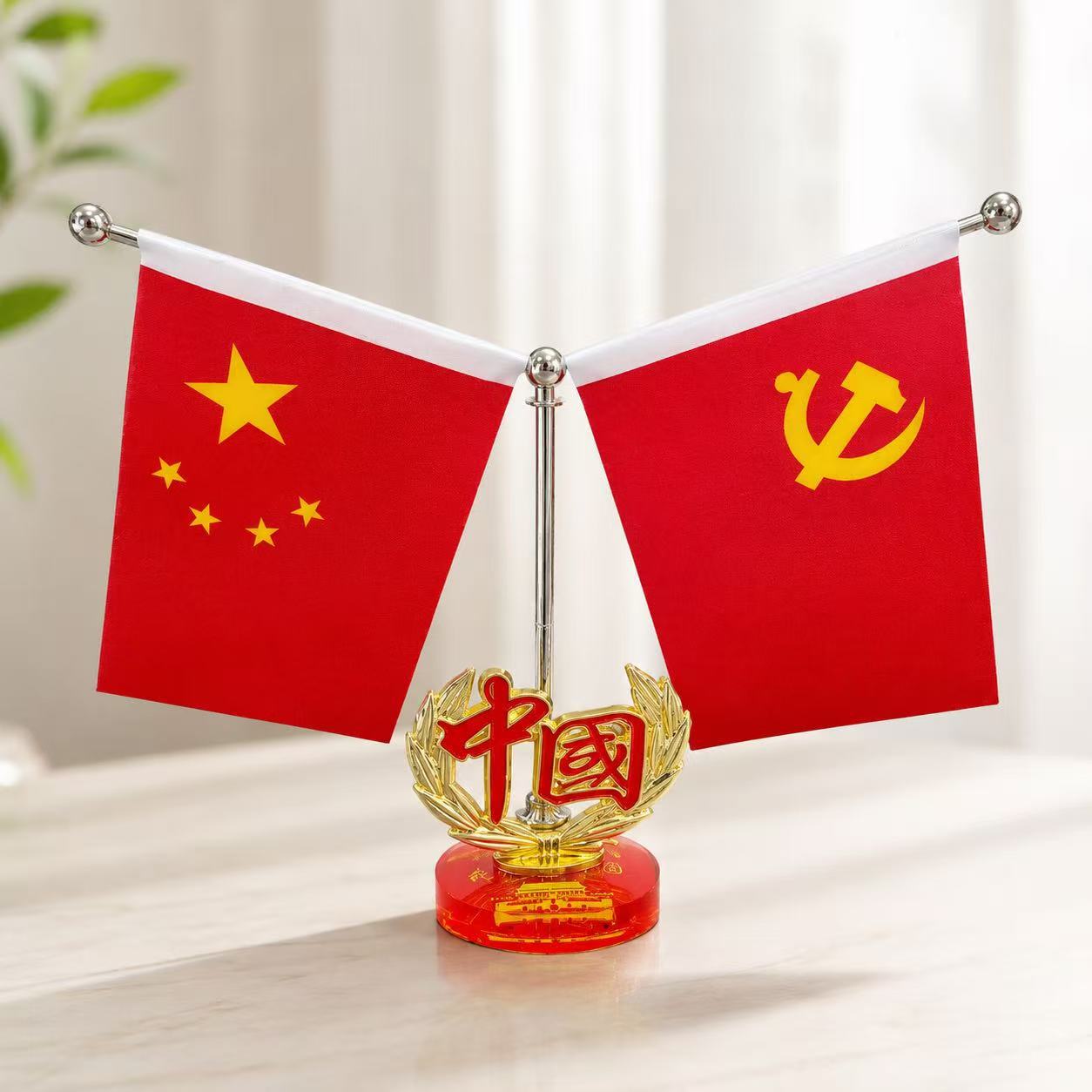 High-end crystal car red flag ornament for interior use, suitable for dashboard, center console, and office desk decoration