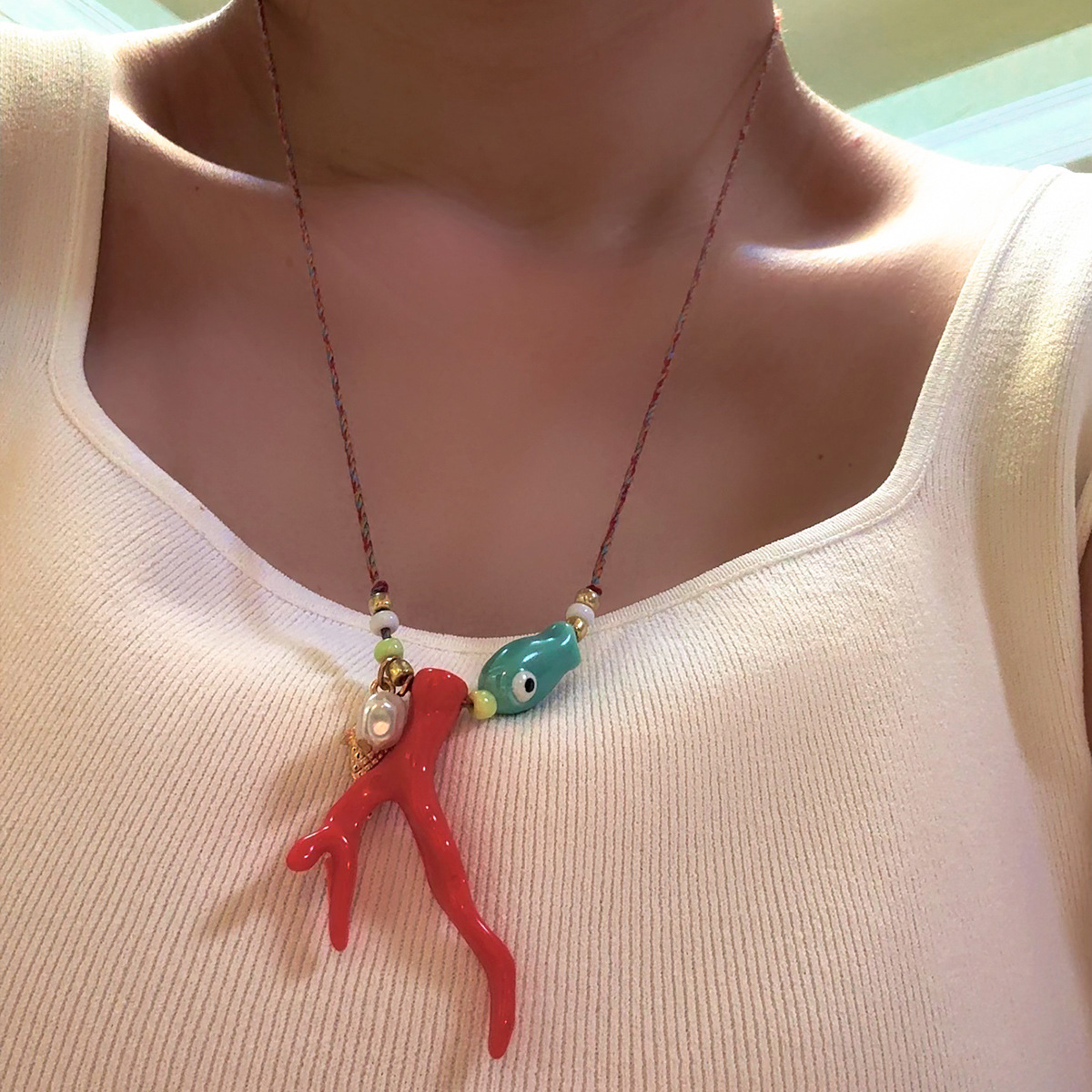 Acrylic, ceramics Pendant Material Marine Style Starfish Coral Acrylic Rope Ceramics Cord String Lobster Trigger Clasp Closure Pendant Necklaces Wholesale