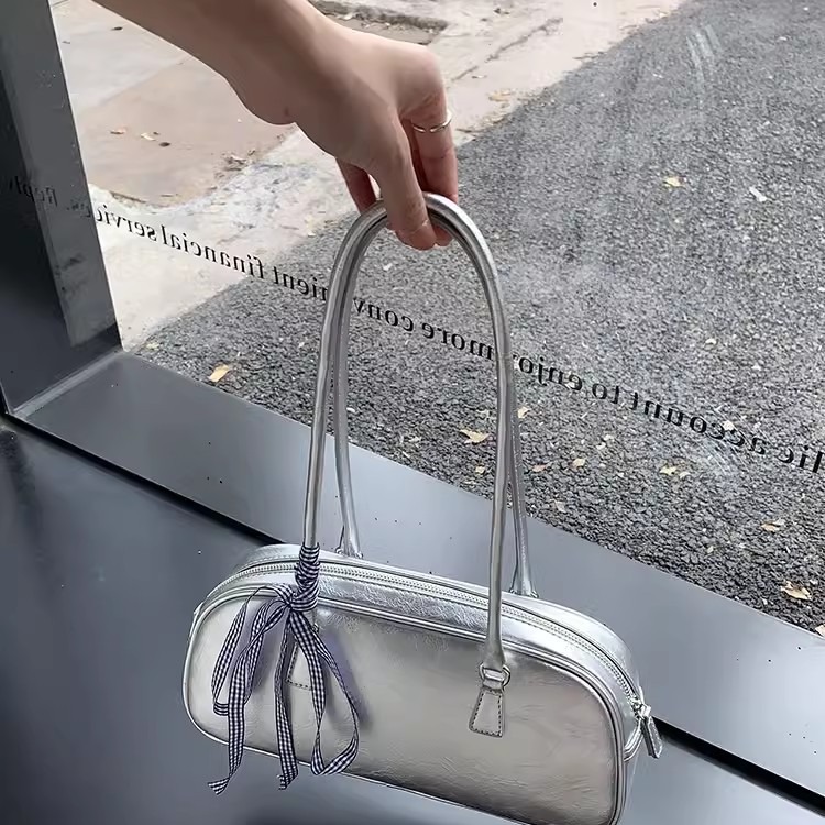 Le nuove mani in stile balletto della primavera coreana migliorano la consistenza Borsa a tracolla argento versatile e alla moda da donna_voghion.com