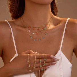 耳环;项链;手链