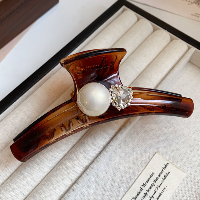 Carpeta de agarre de palabra redonda de color café, clip de tiburón de pelo de disco de alta gama retro, personalidad simple y de moda, nueva horquilla, accesorios para el cabello