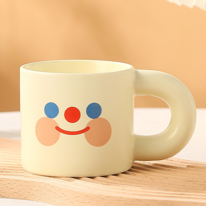 高颜値insアニメかわいいクリーム黄色ruanfuマグカップ米黄陶磁器カップ女子がコップを飲む|undefined