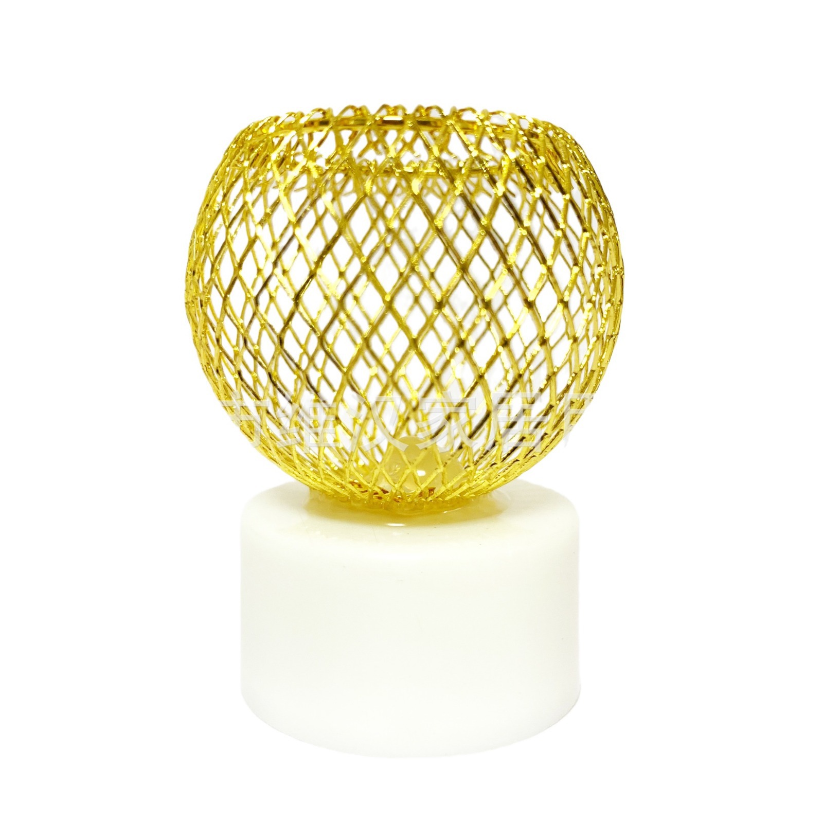 Transfronterizo Oriente Medio malla de alambre hueca dorada lámpara de vela electrónica de hierro forjado lámpara de noche LED decoración de escritorio iluminación