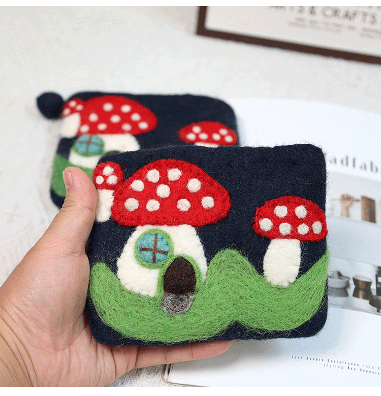 Plush Design Cute Style Square Shape Unisex Mushroom Wool Felt Zipper Coin Purses