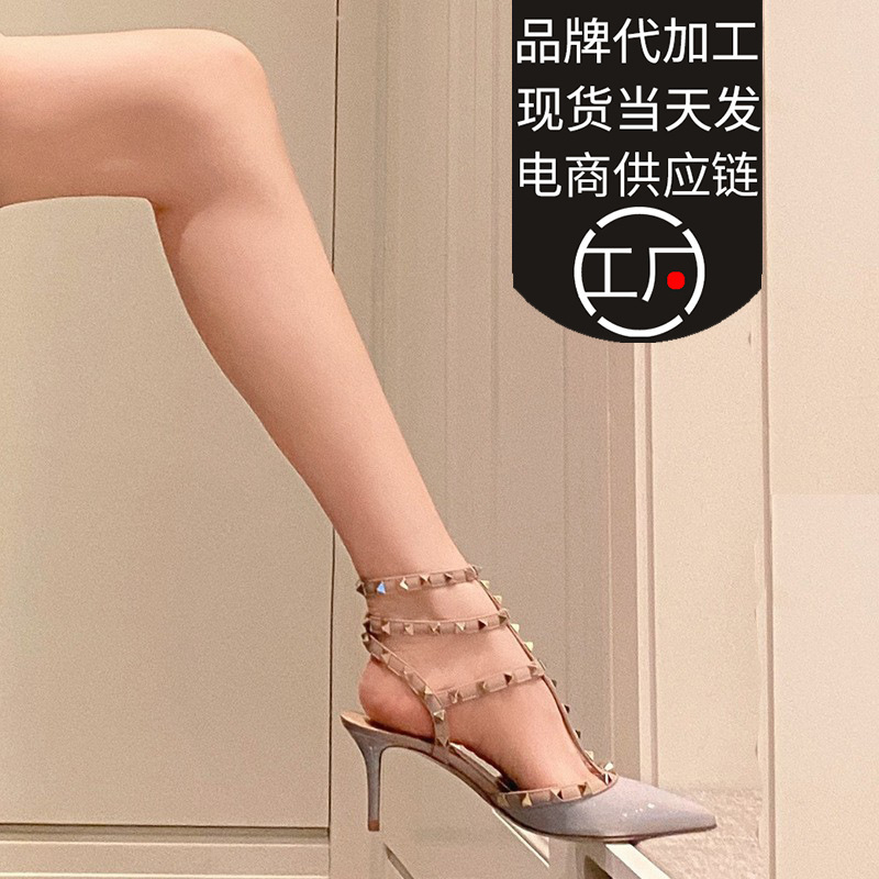 Rivet Shoes, Closed-Toe Sandals for Women, 2024 Summer European and American Style, Pointed Toe, Stiletto Heel, Open-Back High Heels, Mid-Heel Roman Shoes, Slimming Effect
