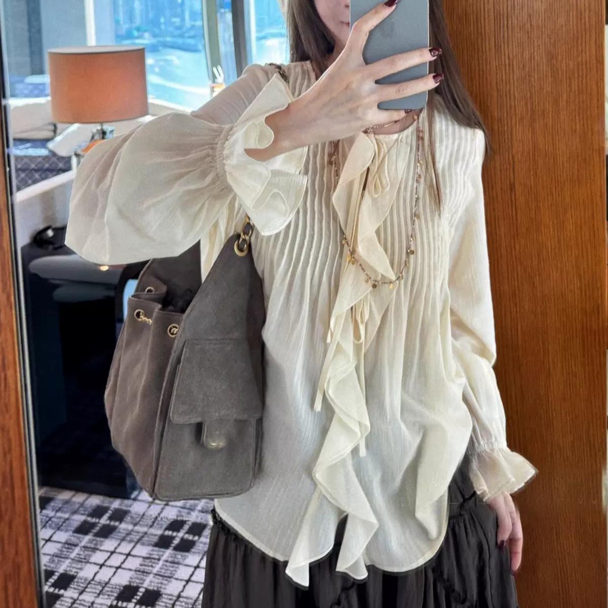 棉系带荷叶边长袖衬衫设计感花瓣袖早秋气质小众法式上衣女