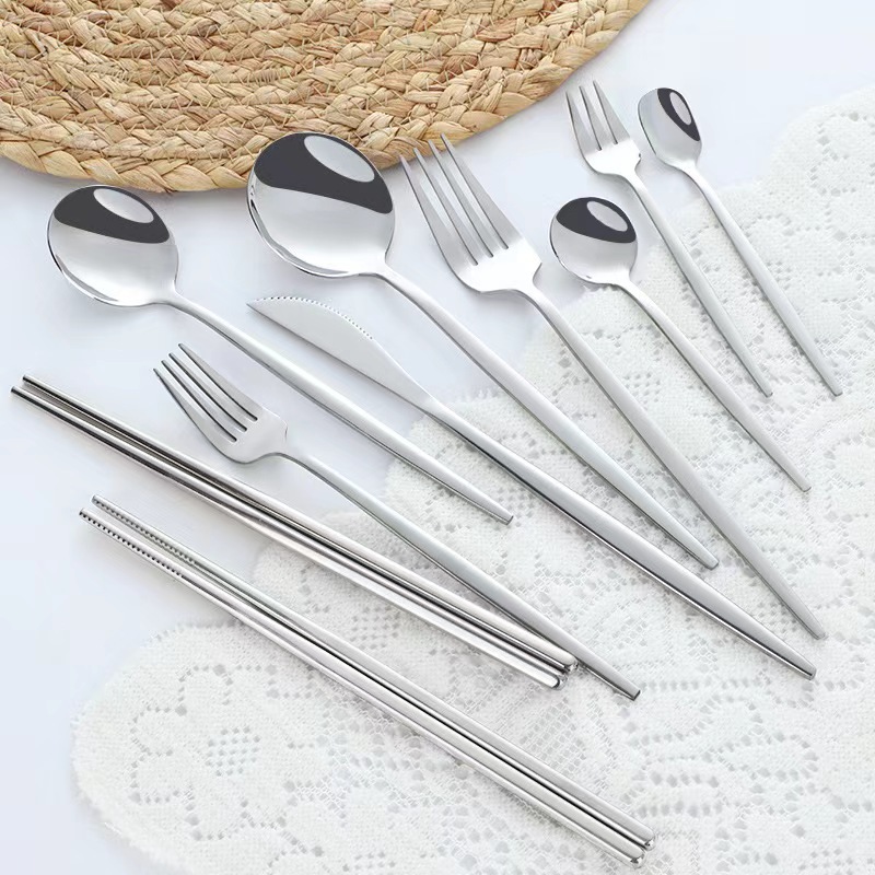 Cuchillos de acero inoxidable al por mayor cucharas portuguesas platos japoneses dorados dulces cucharas horquilla palillos cucharas de nieve cucharas frutas