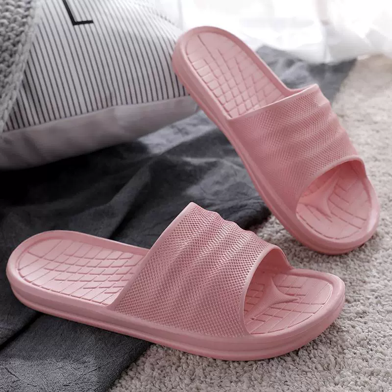 2023 Летняя пара мягкого подошва холодные тапочки для дома баня крытый отель толстая подошва обувь для мужчин носить оптом