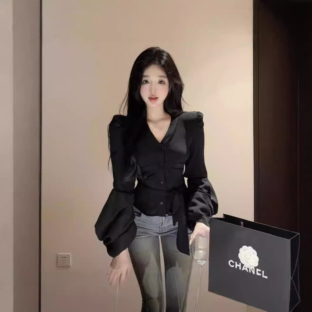 Black shirt