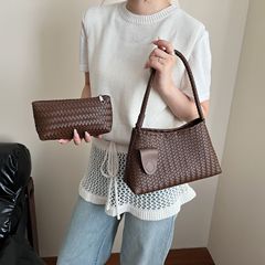 韓国の小衆の手編みの脇の下で女性のファッション的なカジュアルなハンドバッグの大容量のショルダーバッグの女性バッグを包みます。