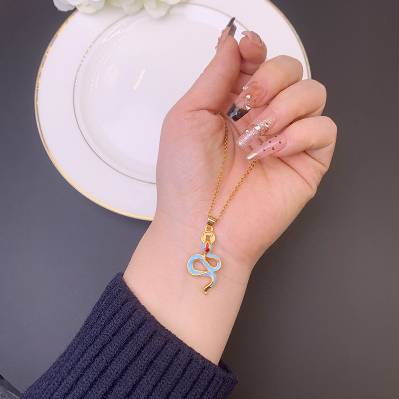 Nuevo producto colgante de oro de arena vietnamita, esmalte nacional de marea, serpiente espiritual, colgante de moneda de cobre, nicho femenino, joyería de alta gama al por mayor