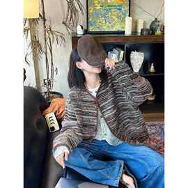 2025年秋冬新款小香风条纹渐变色上衣女美式复古慵懒chic短款外套