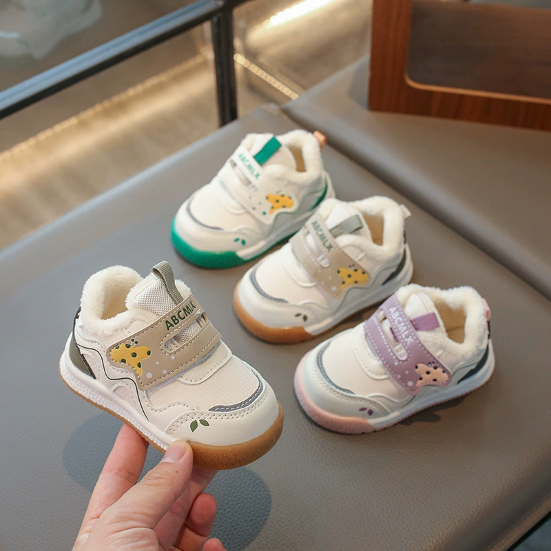 Детская ходунка машинная обувь 0-3 года зимняя новая бархатная утолщеная обувь из хлопка для мужчин и женщин кожаные кроссовки