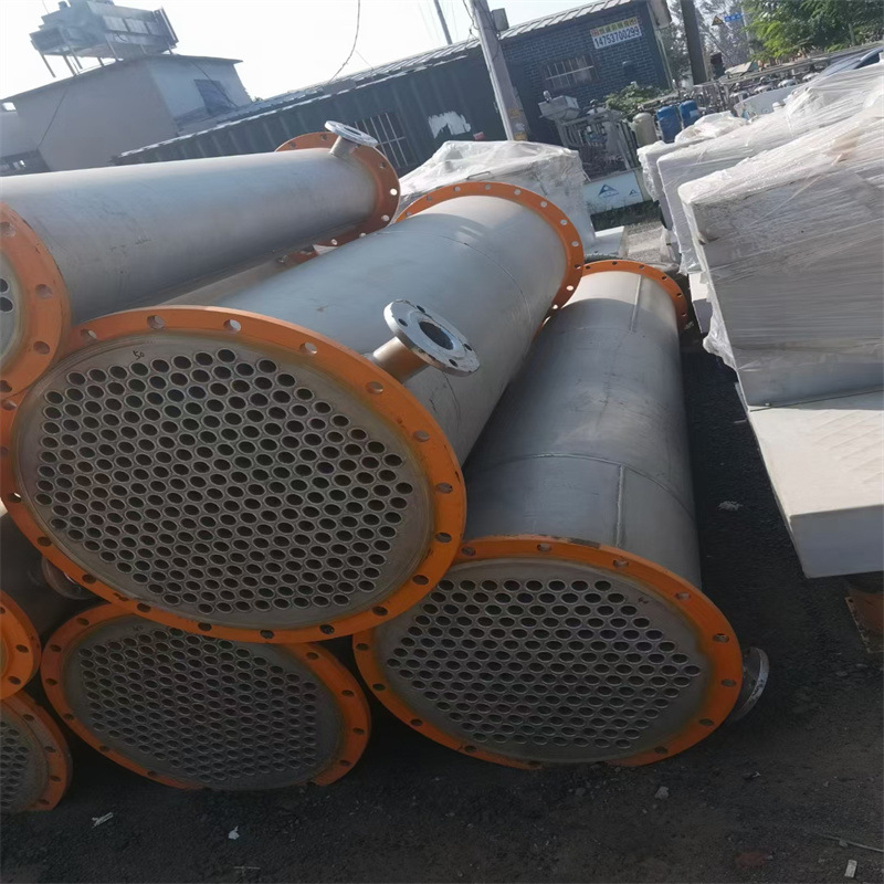 出售二手化工列管式冷凝器 缠绕式列管换热器 搪瓷冷凝器 回收