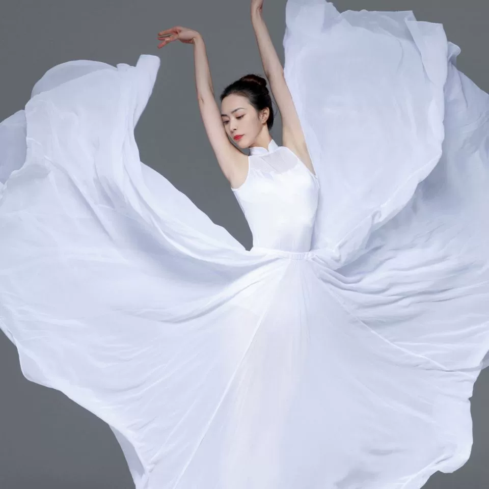 [Монохромный танец] Однослойная балетная большая качели Тренировочная юбка средней длины Современные танцы Синьцзянский танец Фотоарт Тест Длинная юбка