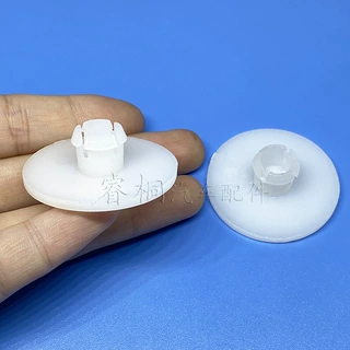 适用三菱V31 V32 V33 猎豹骑兵黑金刚 白圆垫片钢板消声片卡子扣