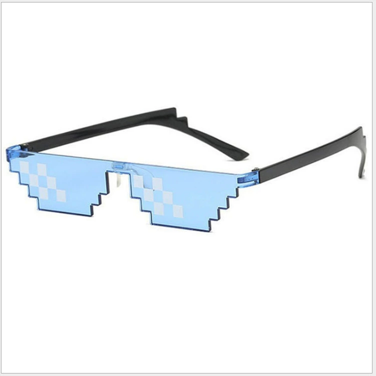 Capacious sunglasses for live streaming, European style