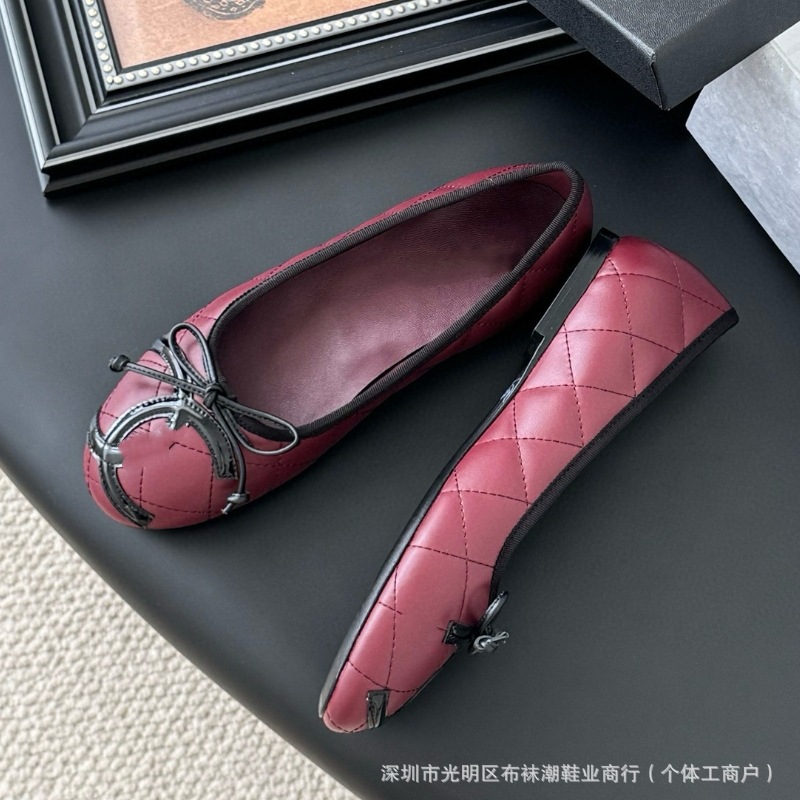 진한 빨간색 [검은색 바닥]