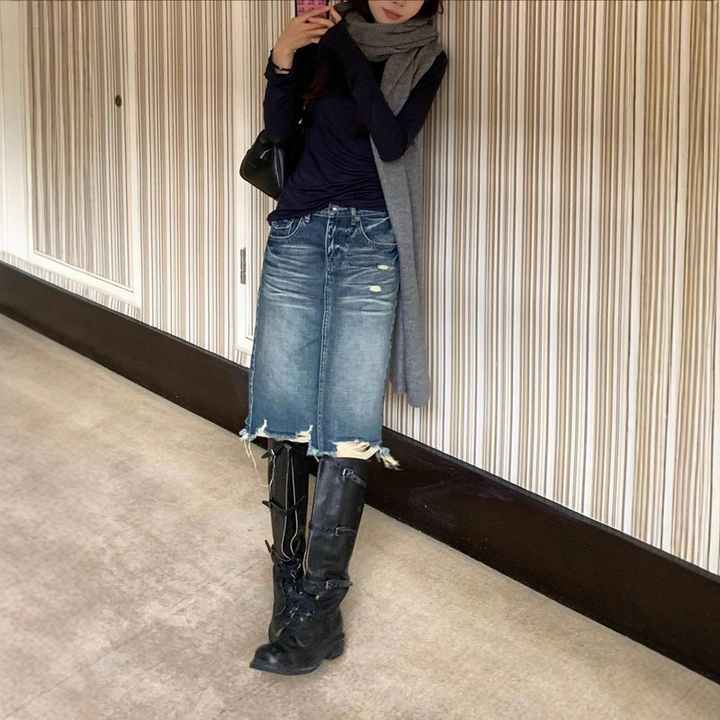 Sunoneoe Frayed Washed Mid-Length Denim Skirt for Women Early Autum A-Line Small Butt-Covering Skirt