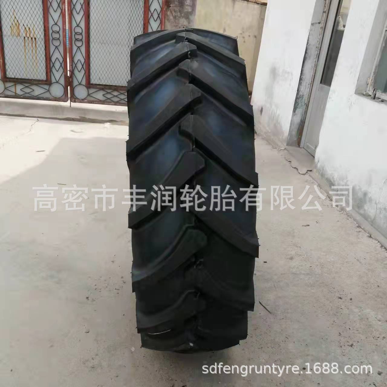 现货18.4-30拖拉机轮胎