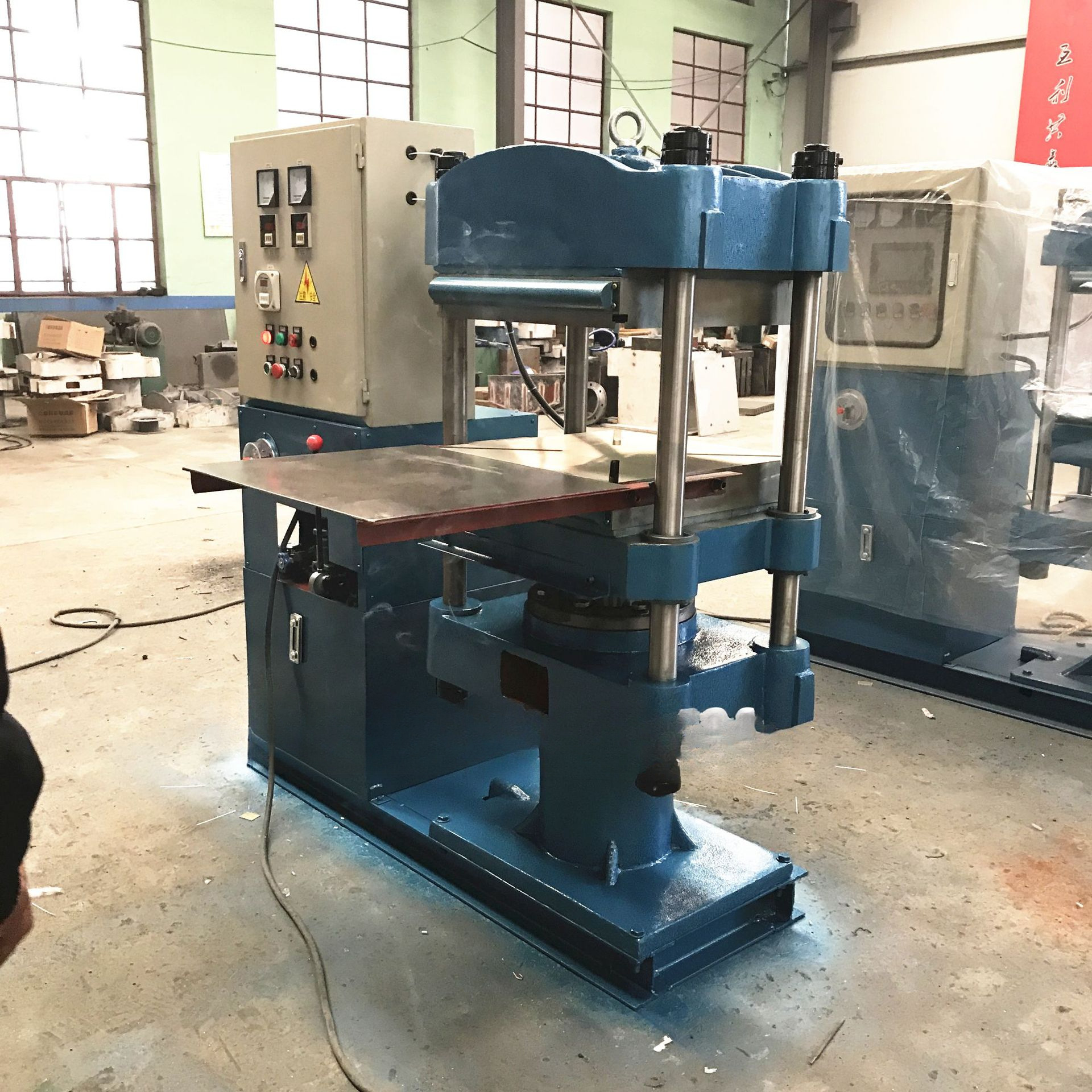 橡胶环平板硫化机 四柱是电热液压硅胶平板硫化机 热压成型机