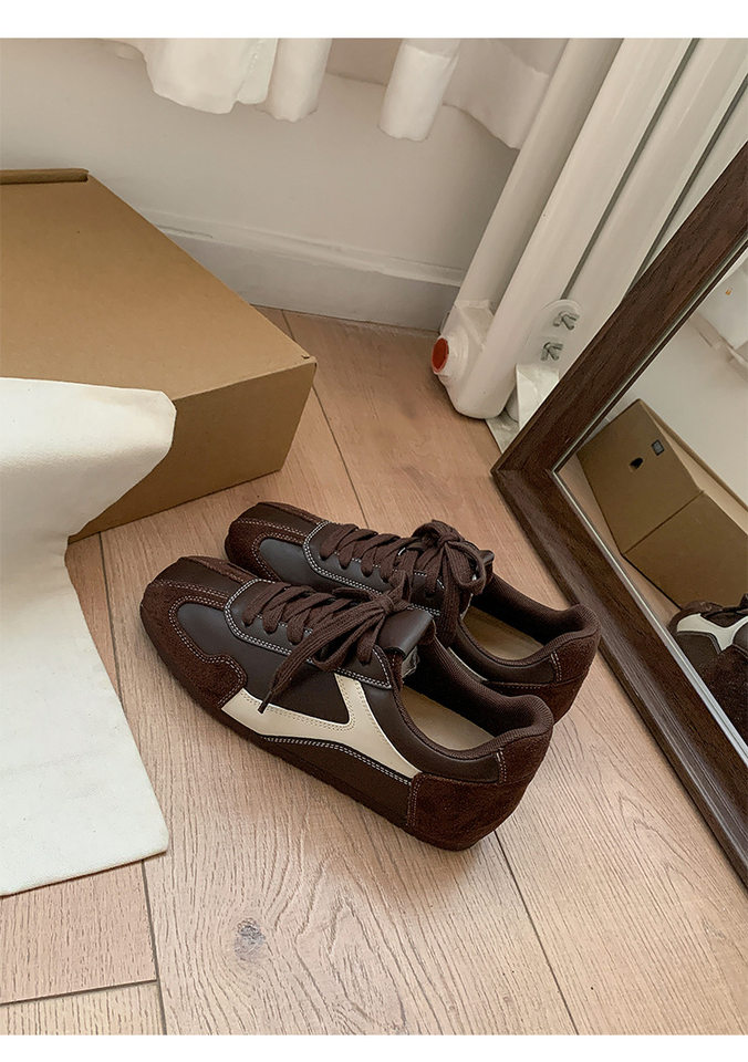 Giày sneaker nữ da cừu phối màu, đế cao su, tăng chiều cao bên trong 5 cm, kiểu retro — Màu nâu (cao hơn 5cm bên trong) có sẵn, Màu nâu (cao hơn 5cm bên trong) đã sẵn sàng để bán, Màu đen (cao hơn 5cm bên trong) có sẵn hàng, Màu đỏ (tăng thêm 5cm bên trong) hàng sẵn có chi tiết 20