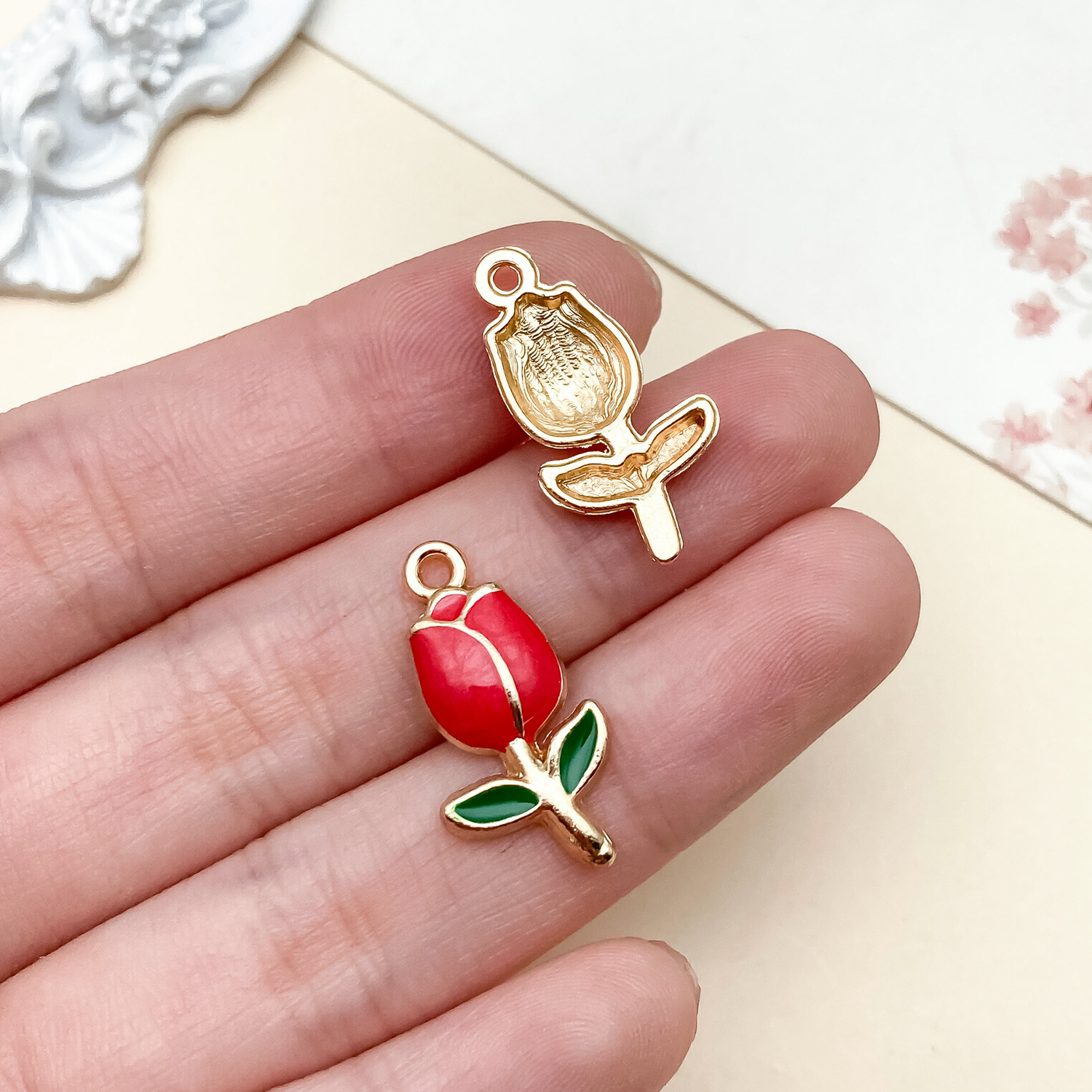 23520-MLN-红色洒金滴油锌合金玫瑰花郁金香22x11