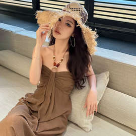 泰国迈小众度假风挂脖抹胸连衣裙女复古泰式海边松弛感休闲长裙