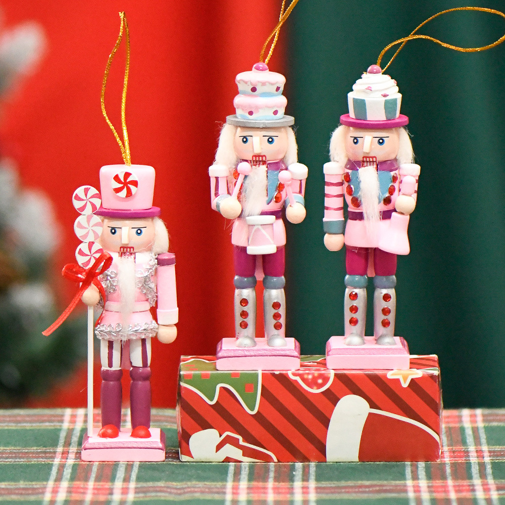 Nuevo estilo europeo cascanueces muñecas de dibujos animados polvo dulces artesanías decoraciones navideñas colgantes 13cm