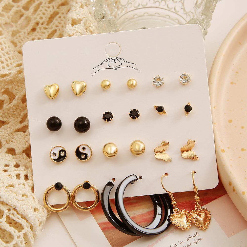 Simple Style Heart Shape Butterfly Alloy Inlay Rhinestone Earrings 1 Set display picture 4