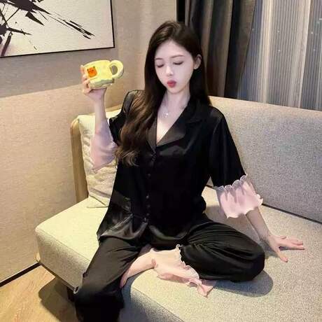 Pajamas for Women Summer 2025 New Ice and Snow Silk Short-Sleeved Pants High-End Girls Beautiful Fashionable Home Wear Set