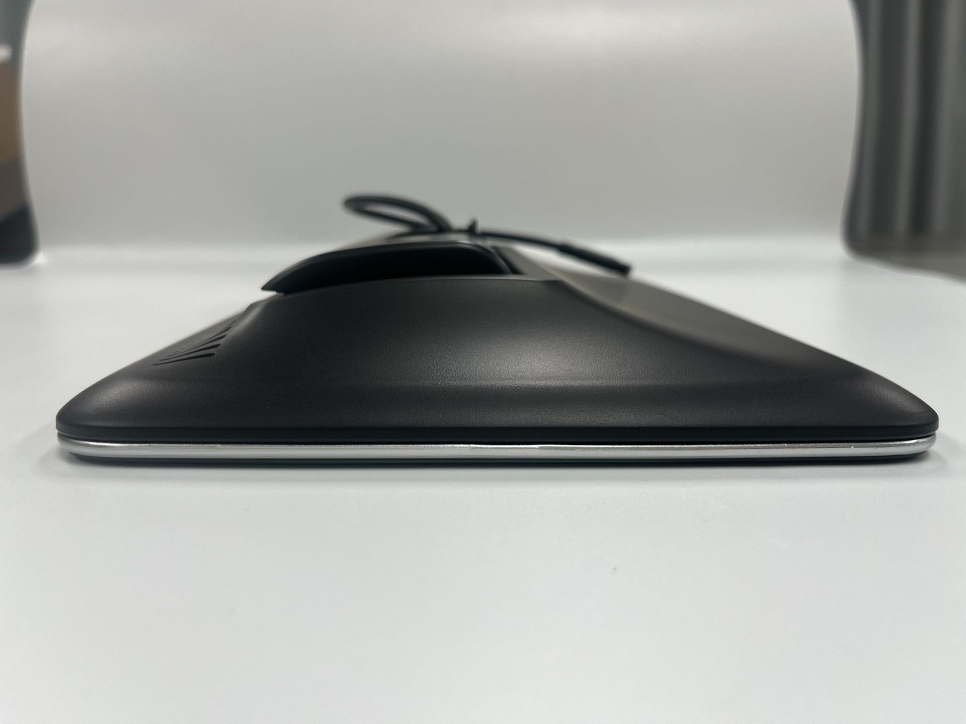 Direct sales 11.6inch Mercedes-Benz Android display dedicated external Android BMW 13.3inch Mercedes-Benz headrest display