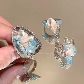 耳钉;项链;耳环