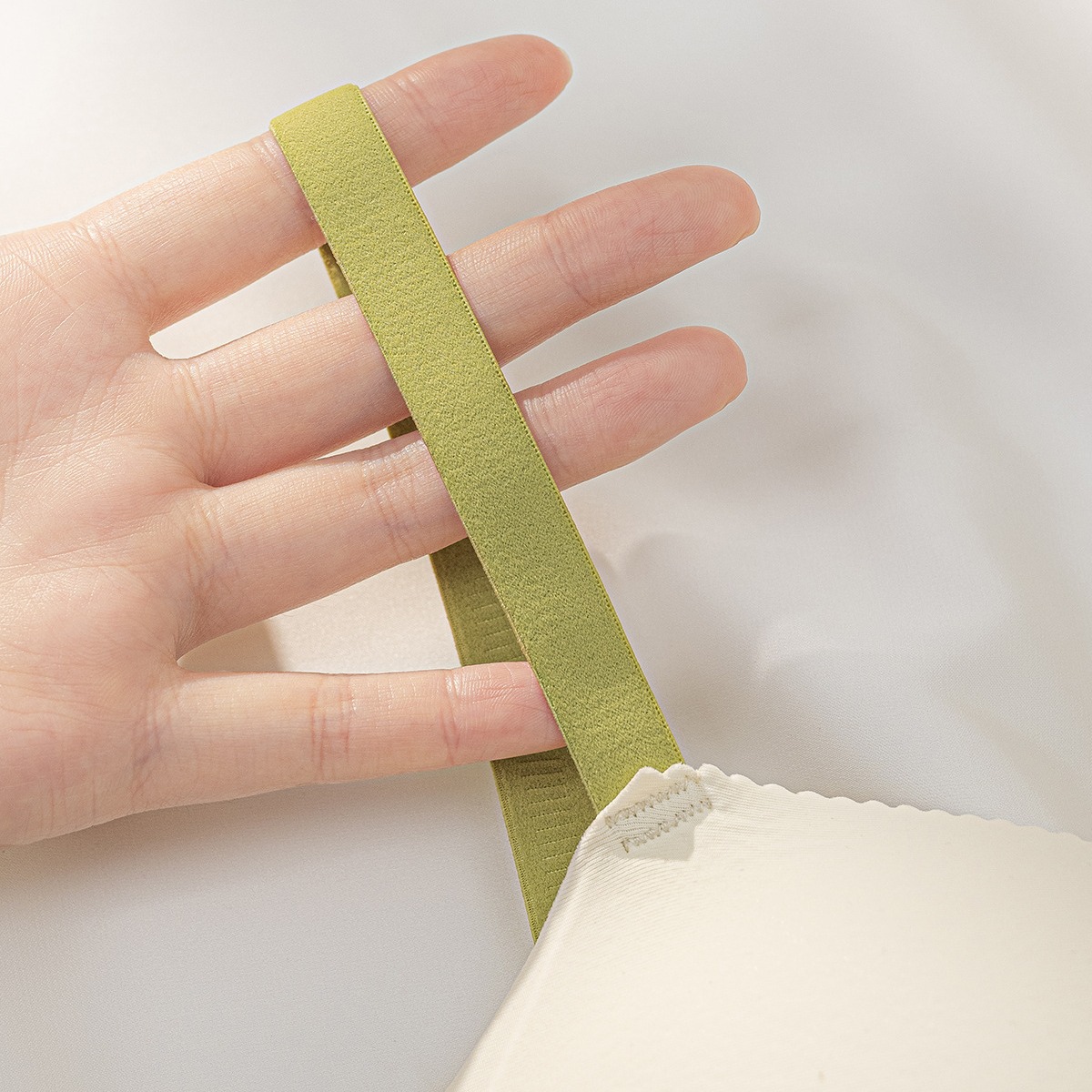 Venta directa de fábrica comercio electrónico transfronterizo Sudeste de Asia Vietnam Tailandia damas pecho pequeño simple sujetador ligero cómodo